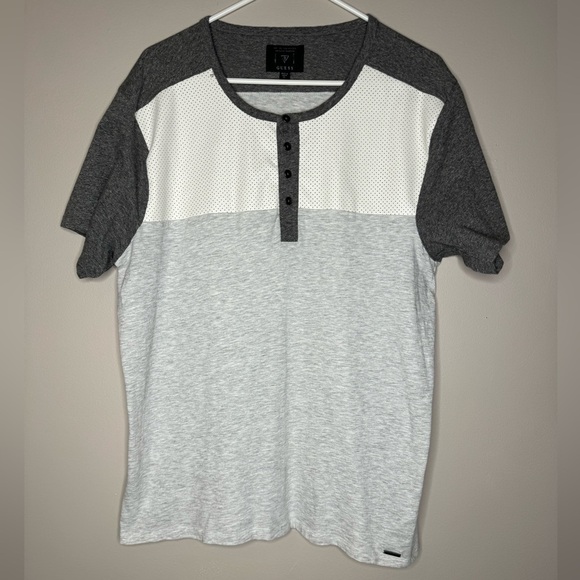 Guess short sleeve shirt with buttons and mixed textures men’s size XL - Picture 1 of 7